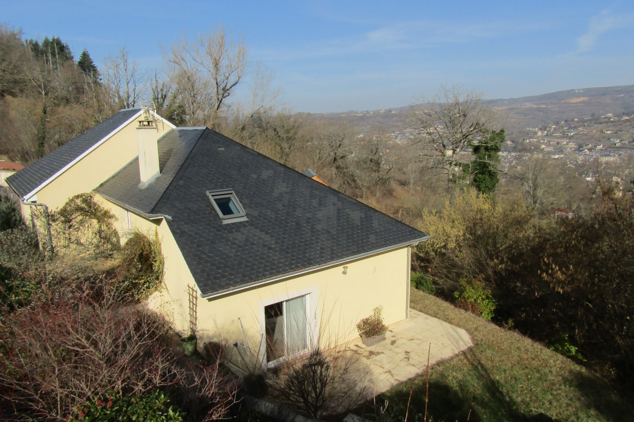 Vente Sur Les Hauteur D'Espalion, Maison Récente Avec Terrain Attenant