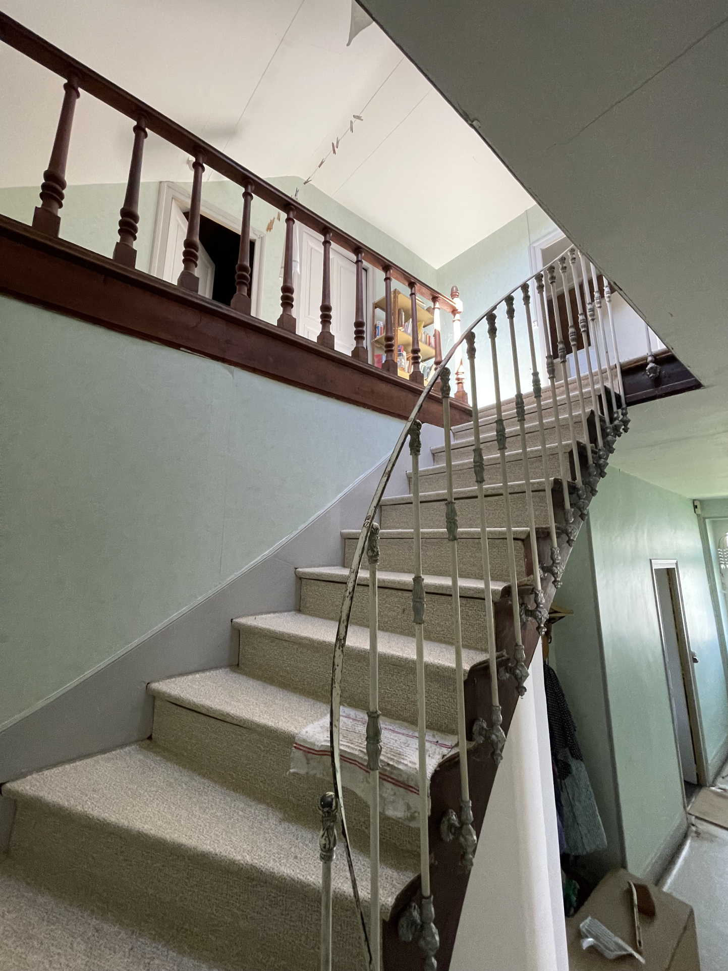 WC sous escalier