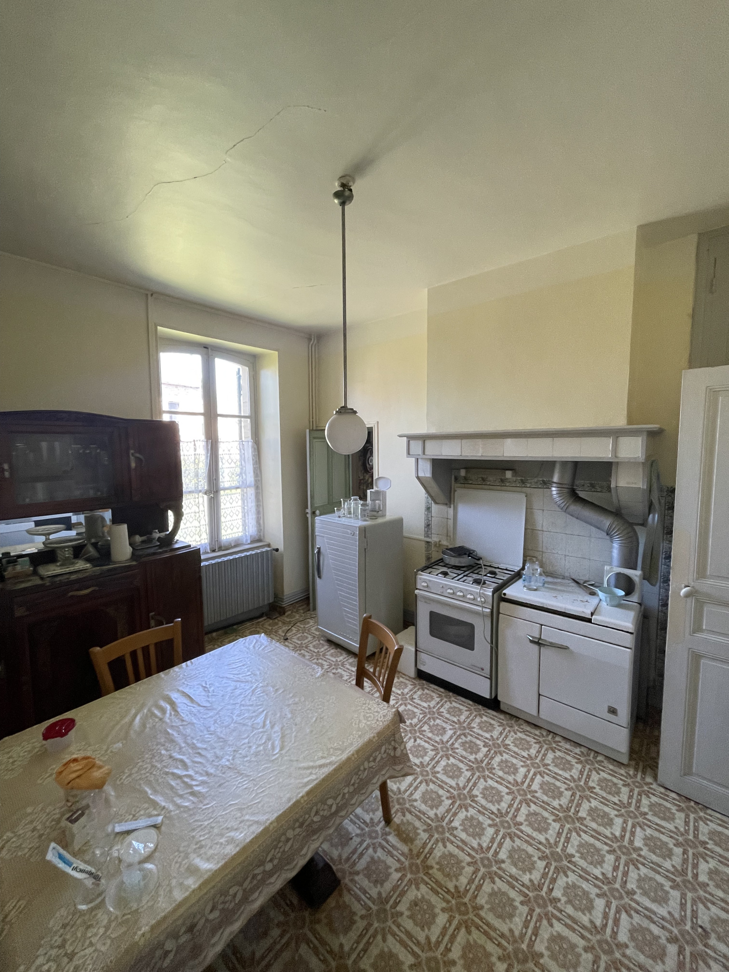 Cuisine fermée - Double accès - 13m²